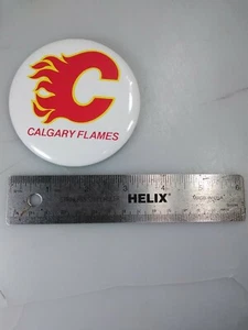 Calgary Flames NHL Vintage Hockey Pin-Back Button  - Picture 1 of 4