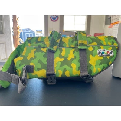 Outward Hound Camo Dog Life Vest Safety PFD Floatation Aid MD - Image 1 of 3