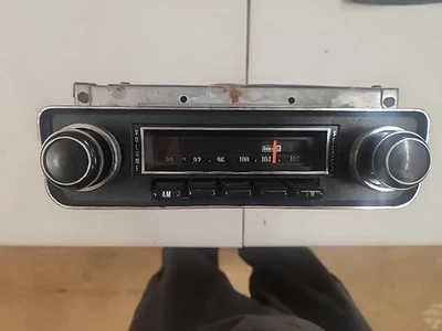 GM 7313522 DELCO RADIO AM-FM FIREBIRD TRANS AM 1970 TO 1976 Very Clean  - Image 1 of 4