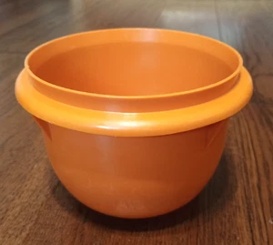 Bol Tupperware vintage (sans couvercle) orange 270-5 diamètre 5,5" Made in USA - Photo 1/7