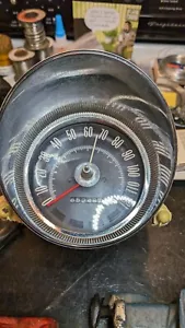 1965 Oldsmobile 98 Speedometer with interior shroud Speedo 6456179-W - Picture 1 of 8