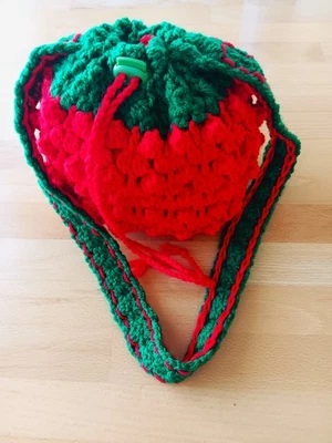 Schultertasche gehäkelt Erdbeere Umhängetasche Neu - Bild 1 von 4