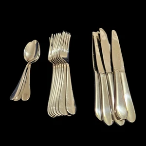 Towle Living Collection 18/0 Stainless Flatware 21 Pieces - Picture 1 of 4