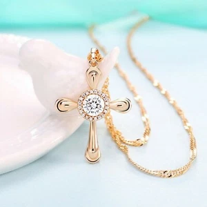 Collier pendentif croix pour femme plaqué or zircon cubique catholique jésus - Foto 1 di 5