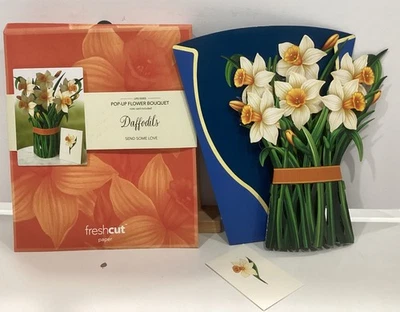 Tarjeta de narcisos ingleses tamaño natural ramo de flores emergente incluida papel recién cortado Foto 1 de 4