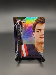 Drake Maye Totally Certified Silver Mirror Portraits RC - Picture 1 of 2