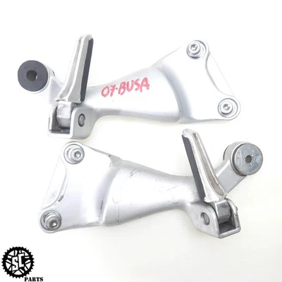 Suzuki Hayabusa 2004-2007 estriberas traseras para pasajero izquierda derecha Foto 1 de 4