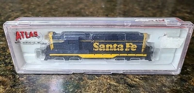 NOS Atlas N Scale GP-7 Ph.2  Santa Fe NJ Version #48224 - Image 1 of 4