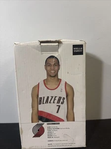 NBA Portland Trail Blazers #7 Brandon Roy Rookie Year Wells Fargo Bobblehead - Picture 1 of 22