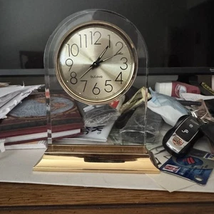 Vintage Mid Century Bulova Acrylic Lucite Gold Wind Up Alarm Clock MADE IN JAPAN - Picture 1 of 7