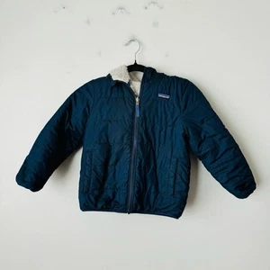 Patagonia blauer gefütterter Mantel wendbar Jungen Größe 5T - Bild 1 von 8