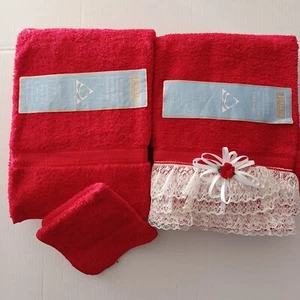Jubilee 100% Cotton RED 2 Towel Set & 1 Washcloth Lace Roses With Tags Christmas - Picture 1 of 9