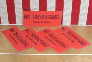 Vintage 1940s No Hunting Trespassing Group of 5 Tree Signs NOS Cardstock Display - Picture 1 of 5
