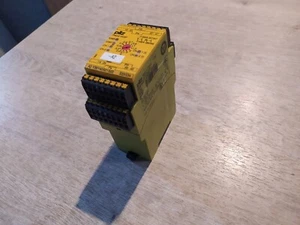 PILZ PNOZ XV2P 787502 - Picture 1 of 6