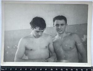 Hemdlose Jungs Ausbuchtung Muskel liebevolle Männer Homosexuelles Interesse altes Foto #2502