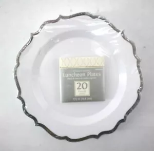 Amscan White Silver-Trimmed Ornate Premium Plastic Dessert Plates 20ct 7.75" - Picture 1 of 5