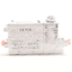 SMC PFM711-N7-B Digital Flow Switch, 2-100L/min, 24VDC, PNP, ø1/4in One-Touch - Picture 1 of 7