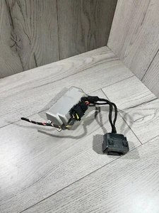 VW Passat B6 Rear 230V Voltage Power Converter 3C0919565 - Picture 1 of 7