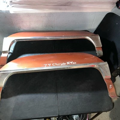Pair Fender Skirts 1974-78 Chrysler Imperial/New Yorker  OEM  RH & LH Foto 1 de 4
