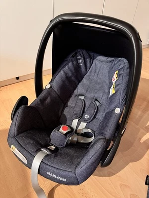 Maxi Cosi Rock I Size Carrycot Car Pushchair Shell Blue Car Seat ISOFIX - Image 1 of 4