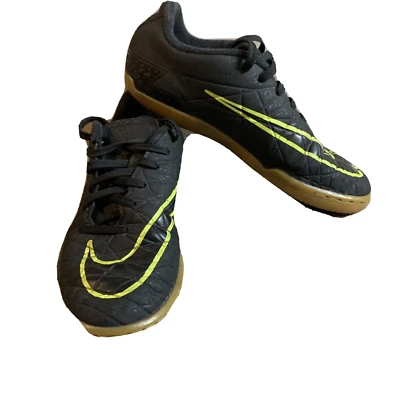 Nike Boys Hypervenomx Phelon 749920-009 Black Soccer Indoor Shoes turf sz 2.5 - Image 1 of 4