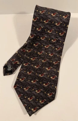 BILL BLASS BLACK LABEL MEN'S SILK TIE, Gray/Red/Gold Flying Fish Pattern, 57 In - Image 1 of 4