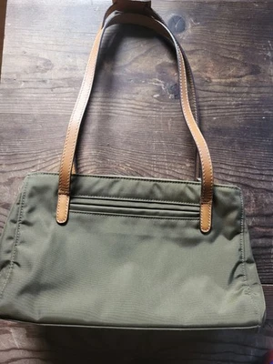 Cartera de mano Bogner de nailon de cuero verde y marrón Foto 1 de 4