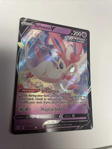 Juego de Cartas Coleccionables Pokémon Sylveon V Holo Ultra Raro - Cielos en Evolución 074/203 Casi Nuevo/Muy Nuevo Envío Gratis - Imagen 1 de 2