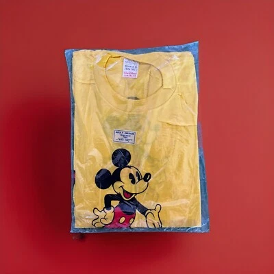 VTG.WALT DISNEY CHARAKTER,TROPIX TOGS MICKEY MOUSE DISNEY T SHIRT-YELLOW MEDIUM  - Image 1 of 4