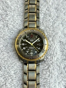 Vintage Swiss Army Titanium Quick Set Date Swiss Made Uhr - Bild 1 von 12
