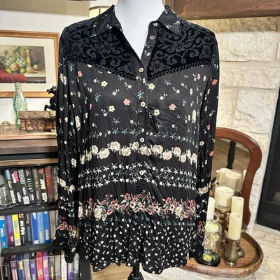 Johnny Was Large Boho Tunic Top Embroidered Black Velvet Floral Geometric - Image 1 of 4