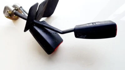 Soporte cinturón seguridad trasero izquierdo audi a4 1999 (hebilla cinturón seguridad) 8d08577 #801431-47 Foto 1 de 4