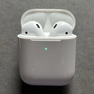 Apple AirPods AUTHENTIQUE 2e génération écouteurs sans fil et étui de charge blanc excellent état - Photo 1 sur 12