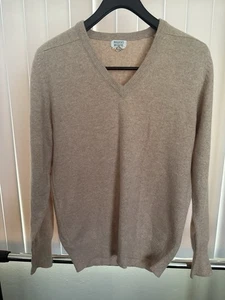 Vintage Men's Bullock's Wilshire Tan V-Neck 100% Cashmere Sweater Size Small - Picture 1 of 5