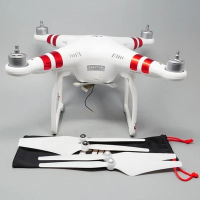 SOLO CUADRICÓPTERO DJI Phantom 3 estándar - más accesorios Foto 1 de 4