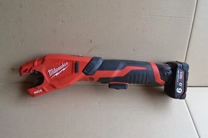 MILWAUKEE M12 PCSS 12v Stainless Steel pipe cutter with 6Ah Battery - Picture 1 of 5