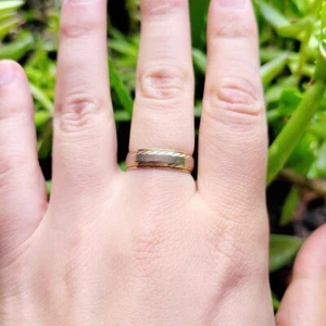 Vintage Solid 14K Gold Classic Wedding Band Ring, size 7 - Picture 1 of 8