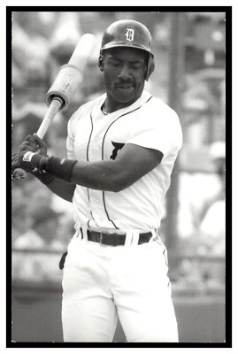 Postal de béisbol vintage de los Tigres de Detroit de Chet Lemon (1991) Rd3 Foto 1 de 2