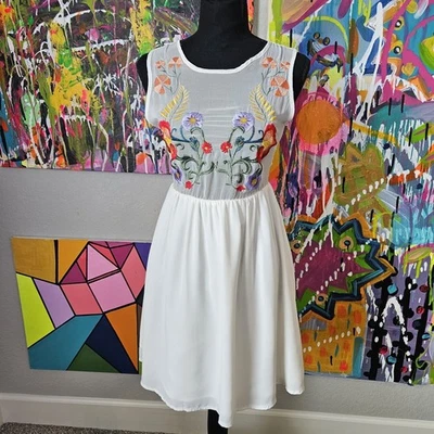 Vestido bordado bar lll primeira fila corpete transparente tamanho XS - Imagem 1 de 4