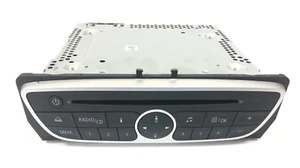 Genuine Renault Megane III 2010 Radio CD GPS Player Head Unit 281151029R - Picture 1 of 5