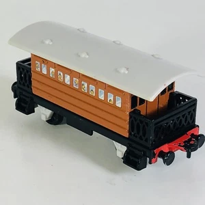 Thomas the Train Ertl Henrietta Passenger Coach Vintage 1992 Diecast Rare - Picture 1 of 13