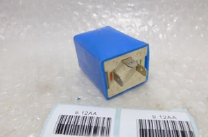 FOR VESPA P RANGE INDICATOR FLASH RELAY UNIT FLASHER PX200 T5 P200E PX125 PX150 - Picture 1 of 3