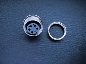09-0116-99-05 Binder 5-Contact M16 Female Panel Mount Connector IP67 THT - Picture 1 of 5