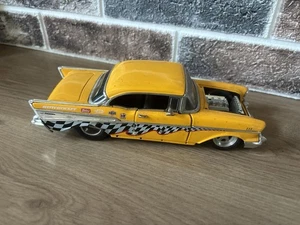 Jada BTM 1957 BEL AIR 1:24 GELB Gebläse fehlt - Bild 1 von 7