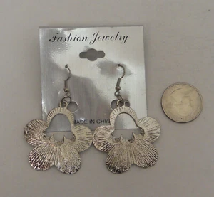 Moda Joyería Pendientes Colgantes Tonos Plateados Metal Flor Gancho Sujetadores - Imagen 1 de 2