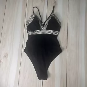 NWT Cupshe 1 Piece swimsuit O Ring Cutout Size Small Black/Ivory - Picture 1 of 13