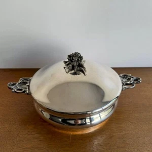 Antique Silver-Plated Covered Soup Tureen Vegetable Dish Shell Handles E.20th C - Picture 1 of 10