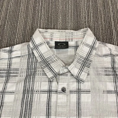 Oakley Shirt Mens Large White Gray Button Up Logo Checkered Short Sleeve Classic - Image 1 of 4