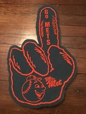 RARE VINTAGE GO NEW YORK METS MR MET FOAM FINGER SOUVENIR