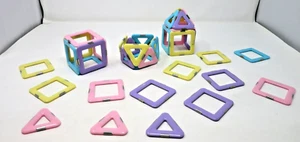 Azulejos Magnéticos Colores Arco Iris 29 Piezas Conjunto Magnético Construcción Juguete Bloques Niños Usado en Excelente Condición - Imagen 1 de 7